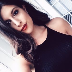 Meet your Posher, Justine